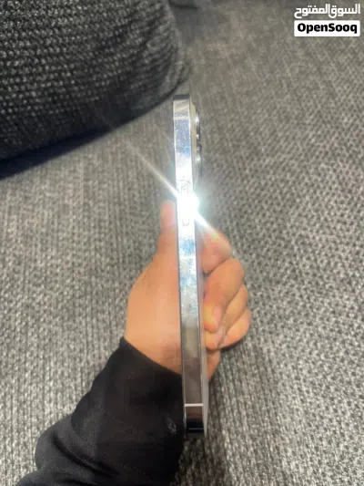iPhone 13 Pro محلي فيه كسر في الشاشة وفي وفي كسر في ظهر لتبديل ب iPhone 14 ونه 1100 أو لتبديل بأربعة 3