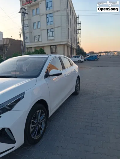 كيا K3 Standard 4