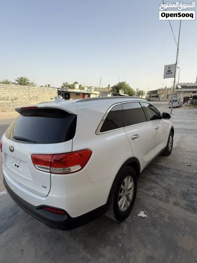 Kia Sorento EX 3