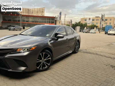 Toyota Camry SE 3