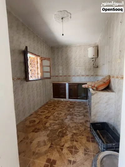 متوفر من منزل كبير للبيع 3