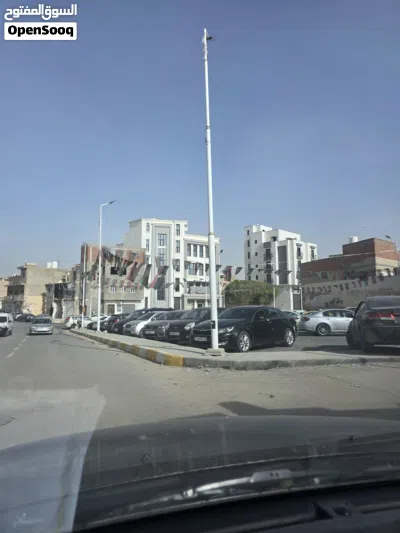 مبني تجاري رئيسي فشلوم بالقرب من جزيرة الدوران و امام بركيدجو الجامع يبعد علي جزيرة فشلوم دقيقة مشي 4