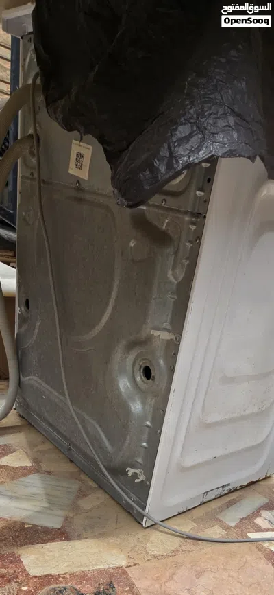 غسالة بيكو شبه جديدة فرشة دار معيشه 4 × 5 فرشه عجميه كبيرة دولابين للتخزين مع أبواب زجاجية 4