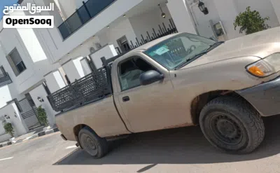 Toyota Tundra Base 2