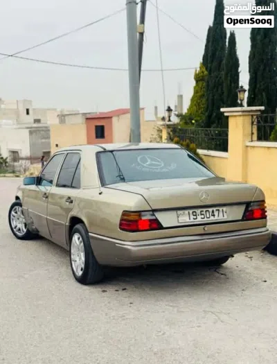 Mercedes Benz E-Class E 200 2