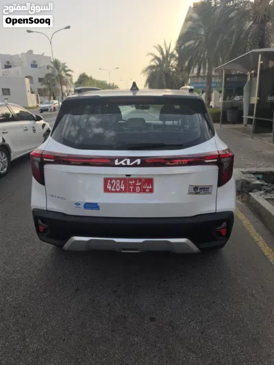 Kia Seltos EX 3