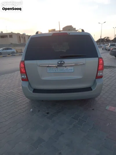 Kia Sedona LX 4