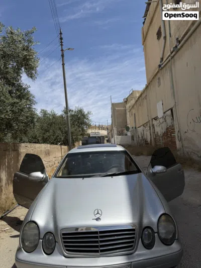 Mercedes Benz CLK-Class CLK 200 3