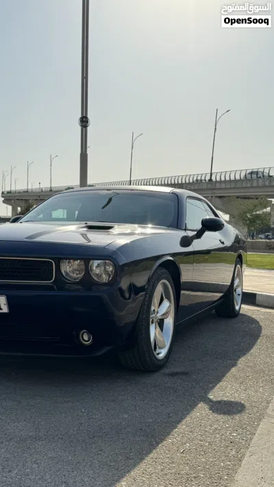 Dodge Challenger SXT 2