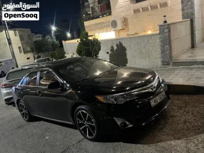 تويوتا كامري XLE 4