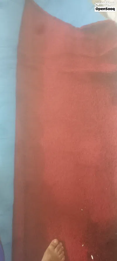 سجادة لون احمر 2