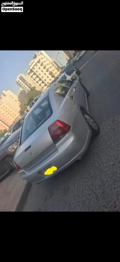 ميتسوبيشي جالنت Standard 3