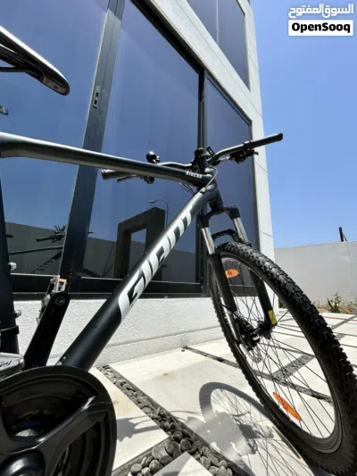 GIANT MTB 27.5” for sale in excellent condition ready to ride سيكل جاينت مقاس 27.5 للبيع في حالة ممت 3