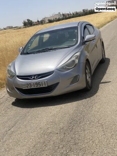 Hyundai Avante SE 2