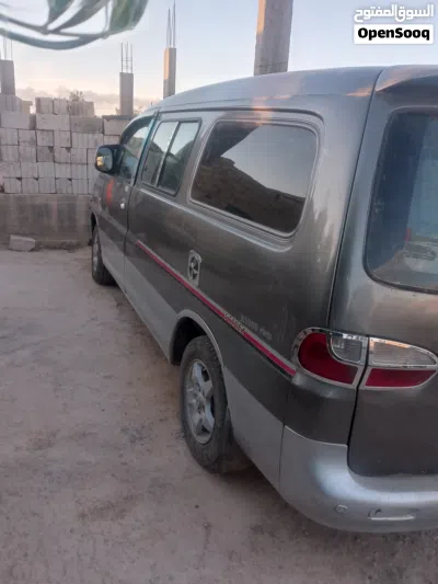 هيونداي H1 Standard 4