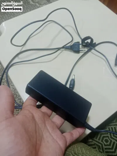 شاحن TosHlBA مستعمل تبع شركه 4