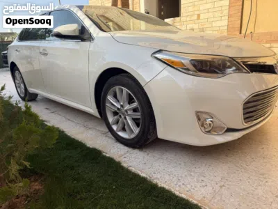 Toyota Avalon XLE 2