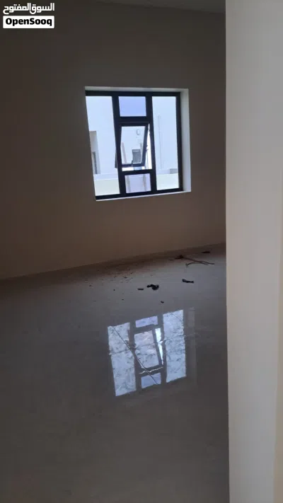 نحن نصلح جميع أنواع الأبواب والنوافذ 4