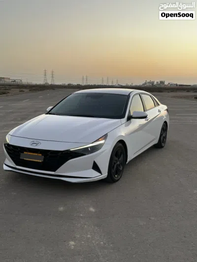 Hyundai Elantra SEL 2