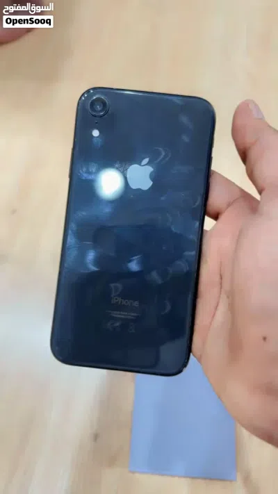 ايفون XR بسعر ممتاز ذاكرة 64جيبي 4