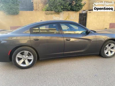 Dodge Charger SXT 3