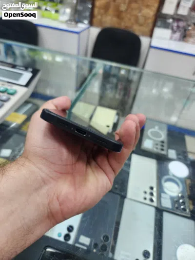 iPhone 15 128GB بحالة ممتازة جدا بسعر مميز جدا 2