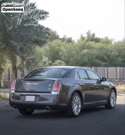 Chrysler 300 300S v8 3