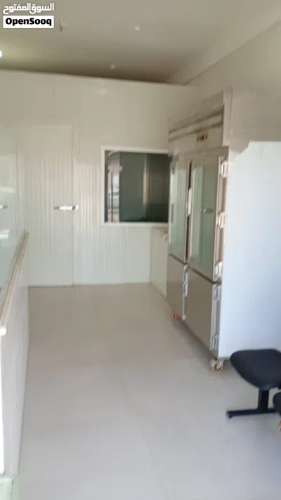محل بيع لحوم (ملحمة) مجهز بالكامل للتقبيل 2