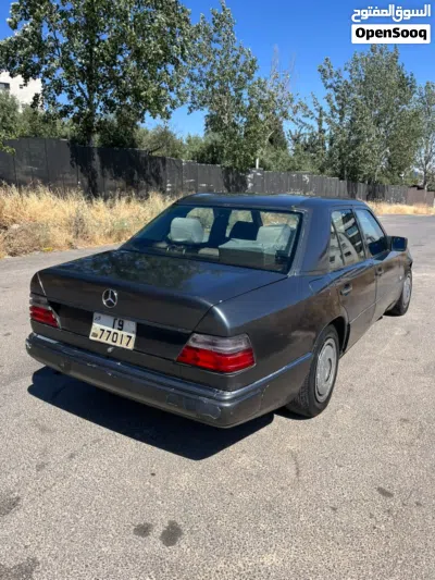 Mercedes Benz E-Class E 200 3
