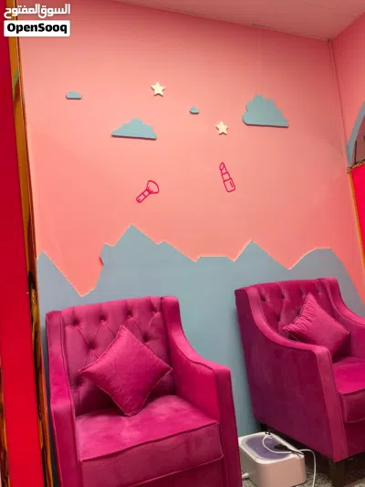 Ladies Beauty Salon located in Al khuwair 33 only 6 month use beauty salon with new machines 4