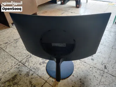 شاشة Samsung كريف 24 بوصة 3