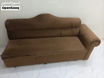 كنبة سرير بحالة ممتازة 2