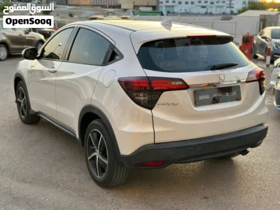 Honda HR-V Standard 3