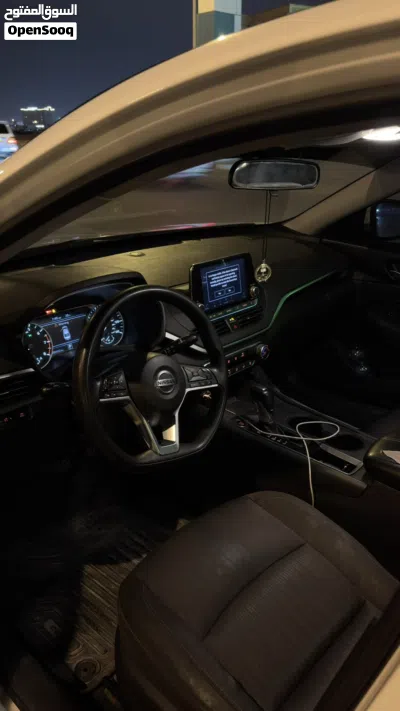 Nissan Altima SV 4