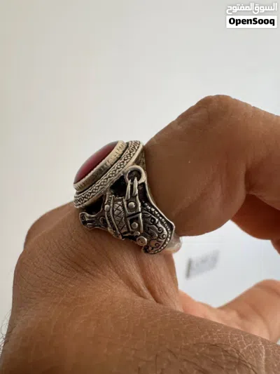 خاتم رجالي فضة عقيق يماني أحمر بتصميم الخنجر العُماني Luxury Silver Ring with Omani Khanjar 4