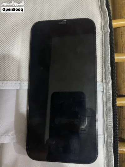 iPhone 12 Pro max بحالة ممتازة 2