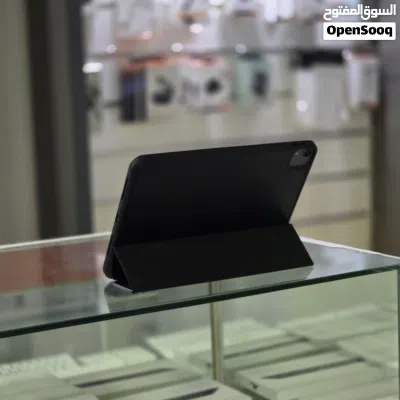 آيباد برو 11 انش مع شريحة + كفر + شاحن سريع + حماية شاشة + ضمان شهر iPad Pro 11" Wifi+SIM 256GB 4