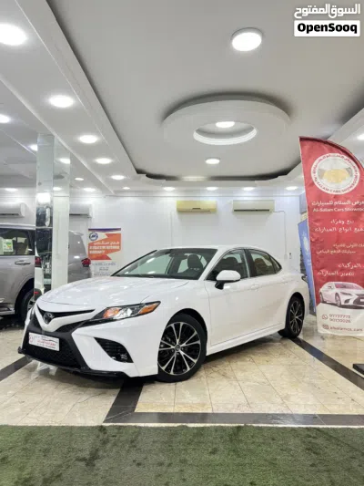 Toyota Camry LE 2