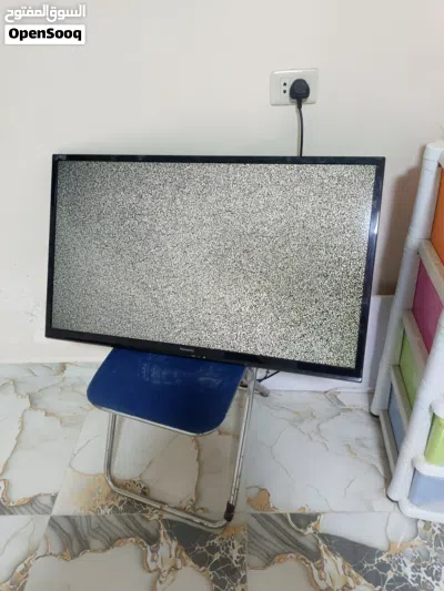 شاشة باناسونك 42 full hd تب نظافة مع ريموت وعلاقة هدية 2