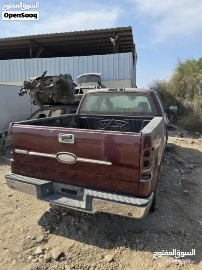 قطع غيار سكراب فورد بيكب F150 أمريكي متوفر في صناعية بركاء بيكاب Ford pickup spare parts a truck اصل 2