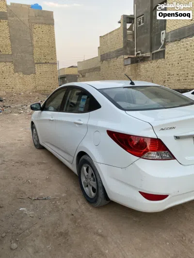 هیۆندای ئاکسێنت SE 3