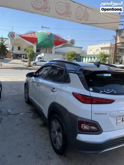 Hyundai Kona Premium 2