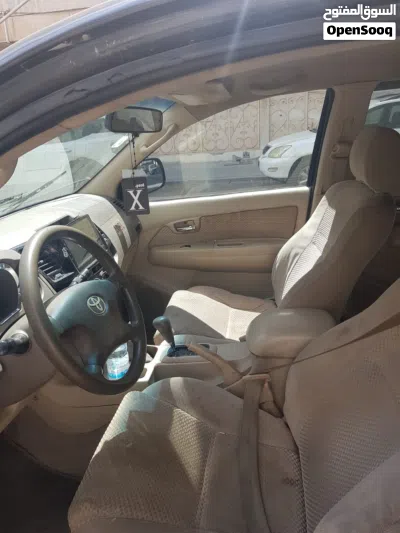 Toyota Fortuner Standard 4