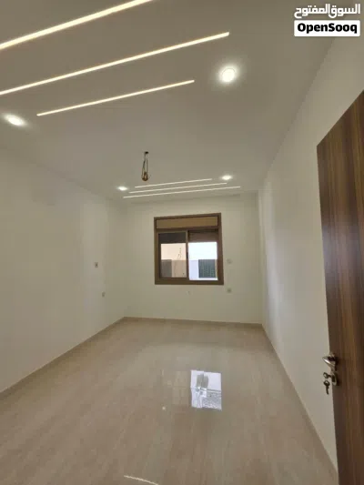 للبيع شقه بناء جديد لم تسكن طابق ثاني هندسي يوجد مصعد سوبر ديلوكس 2