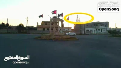 لتصلح مخازن... سكنية عشارعين اجمل موقع خلف دوار ثغرة الجب الشارع الدولي قبل المفرق ب 12ك كل الخدمات 4