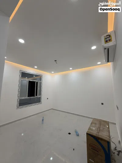 للبيع فيلا في المعبيله على الشارع الاول Villa for sale in Al Maabilah on the main street 2