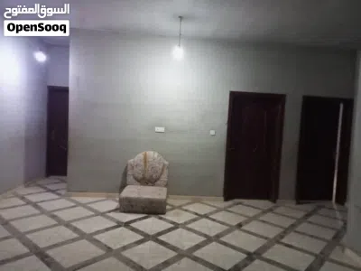 فيلا دورين فيها 4شقق بني حديث علي 3 شوارع في حي السلام قرب مسجد عمر بن الخطاب 3