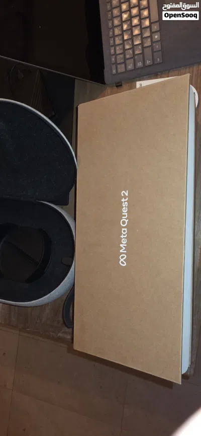 FOR SALE – Meta Quest 2 VR Headset (128GB) 4