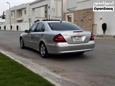 Mercedes Benz E-Class E 320 2