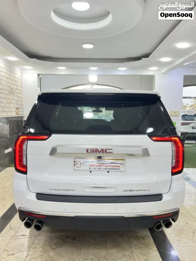 GMC Yukon Standard 4